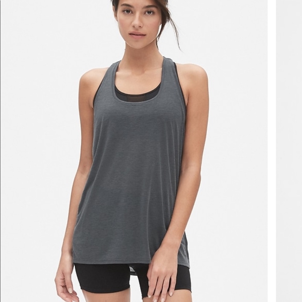 Gap Fit Breathe Air Twist-Back Tank, Charcoal Sz L